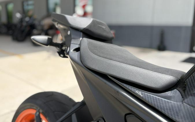 2023 KTM 1290 SUPER DUKE R