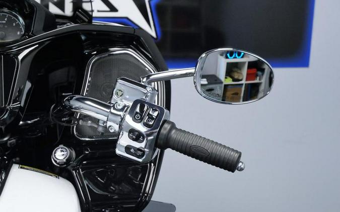 2025 Indian Motorcycle® Challenger® Limited 112 w/PowerBand Audio Ghost White Metallic with Black M