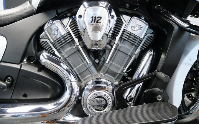 2025 Indian Motorcycle® Challenger® Limited 112 w/PowerBand Audio Ghost White Metallic with Black M