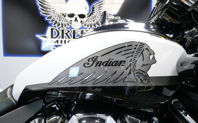 2025 Indian Motorcycle® Challenger® Limited 112 w/PowerBand Audio Ghost White Metallic with Black M