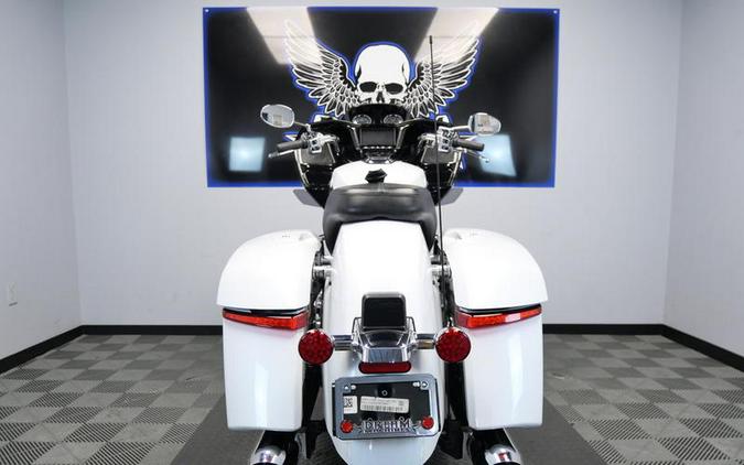 2025 Indian Motorcycle® Challenger® Limited 112 w/PowerBand Audio Ghost White Metallic with Black M