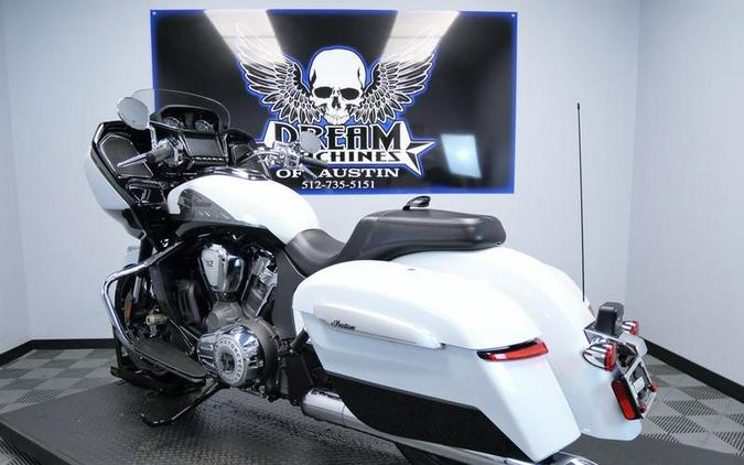 2025 Indian Motorcycle® Challenger® Limited 112 w/PowerBand Audio Ghost White Metallic with Black M