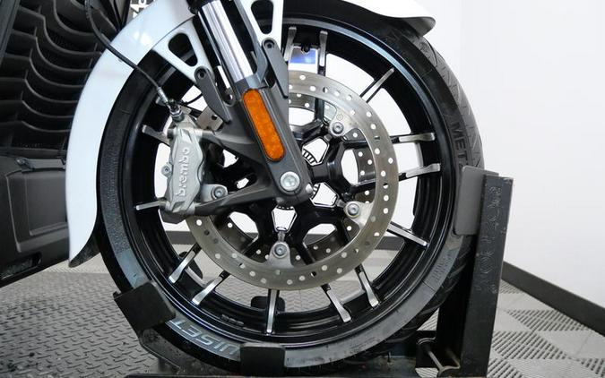 2025 Indian Motorcycle® Challenger® Limited 112 w/PowerBand Audio Ghost White Metallic with Black M