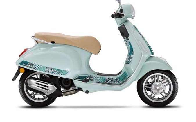 2025 Vespa Primavera 50 Batik