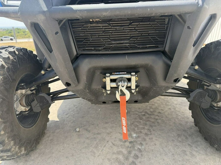 2023 Can-Am Defender 6X6 Limited HD10
