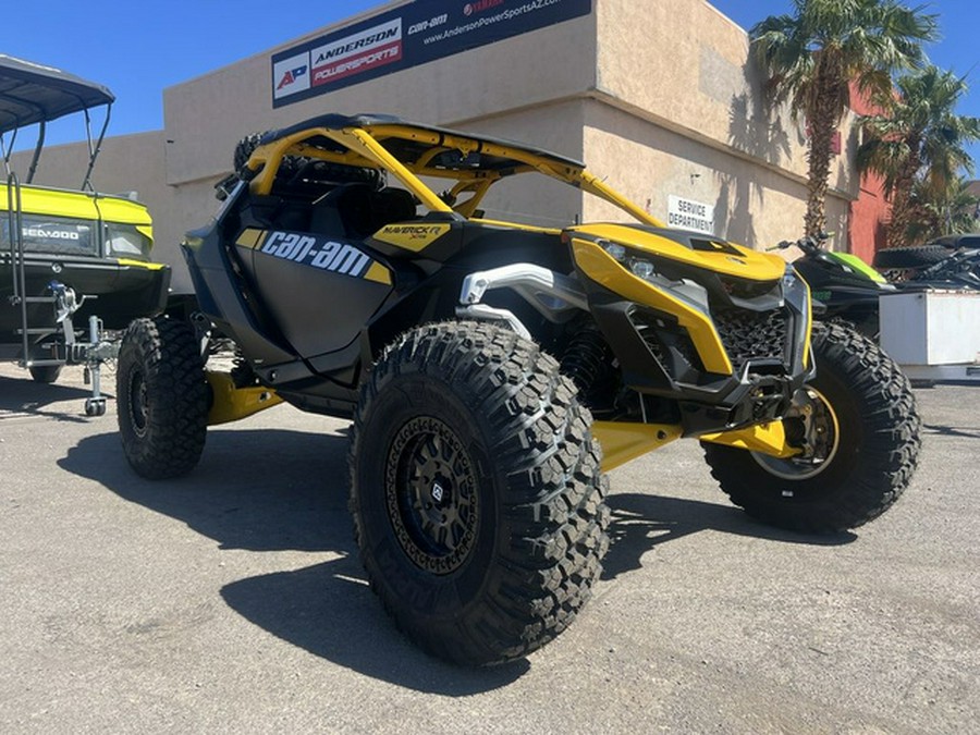 2024 Can-Am Maverick R X RS with Smart-Shox Carbon Black & Neo