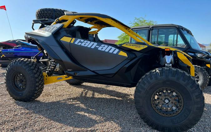 2024 Can-Am Maverick R X RS with Smart-Shox Carbon Black & Neo