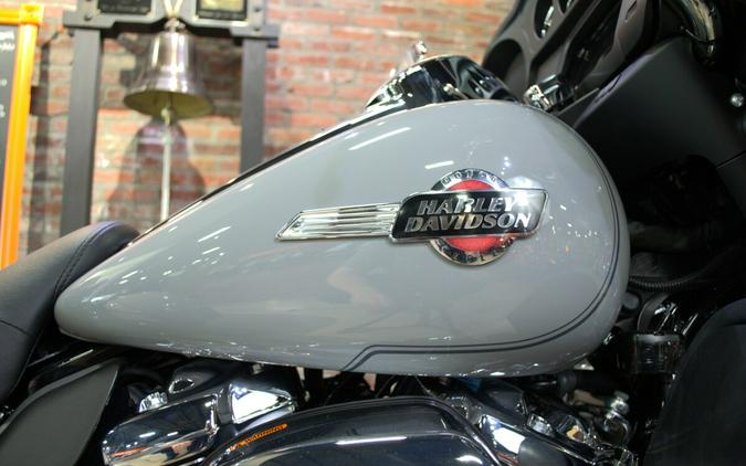 2024 Harley-Davidson® Tri Glide® Ultra BILLIARD GRAY W/ PINSTRIPE