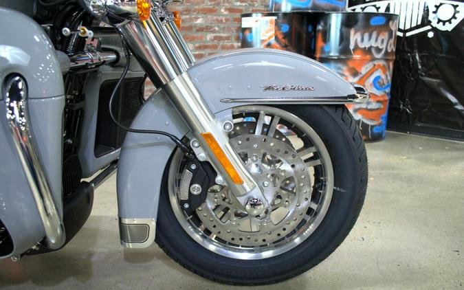 2024 Harley-Davidson® Tri Glide® Ultra BILLIARD GRAY W/ PINSTRIPE