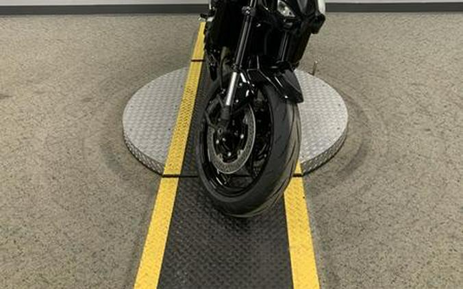 2025 Kawasaki Z900 ABS Metallic Spark Black/Metallic Carbon Gray