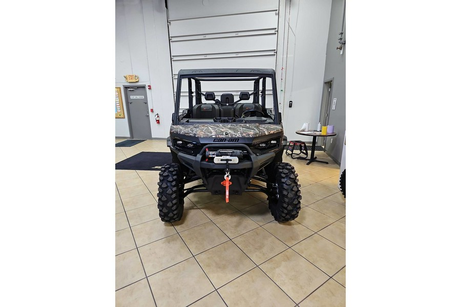 2026 Can-Am SSV DEF MAX XMR 65 HD11 CA 26 X mr with Half Doors HD11