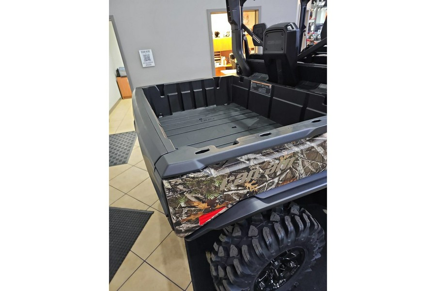 2026 Can-Am SSV DEF MAX XMR 65 HD11 CA 26 X mr with Half Doors HD11