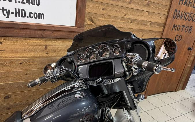 2019 Harley-Davidson® CVO™ Street Glide® Charred Steel & Lightening Silver FLHXSE