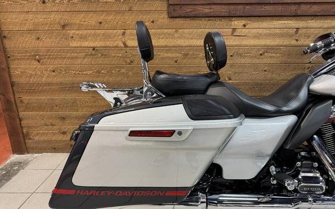 2019 Harley-Davidson® CVO™ Street Glide® Charred Steel & Lightening Silver FLHXSE
