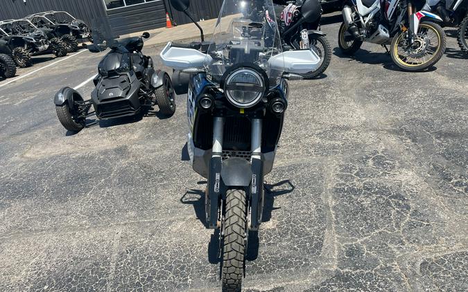 2023 Husqvarna Norden 901