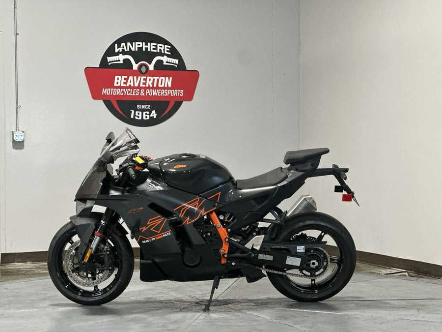 2026 KTM RC 990 R