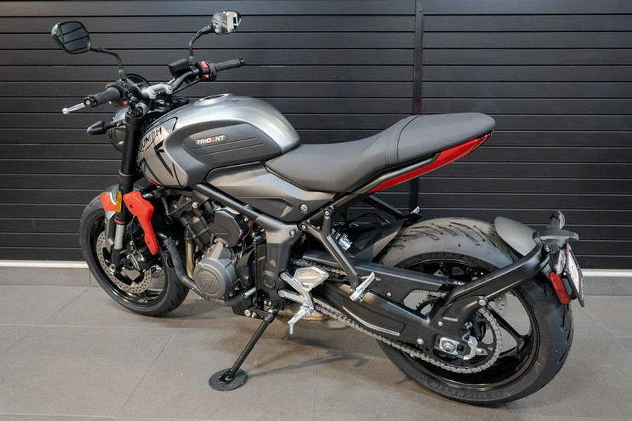 2023 Triumph Trident 660 Silver Ice Diablo Red