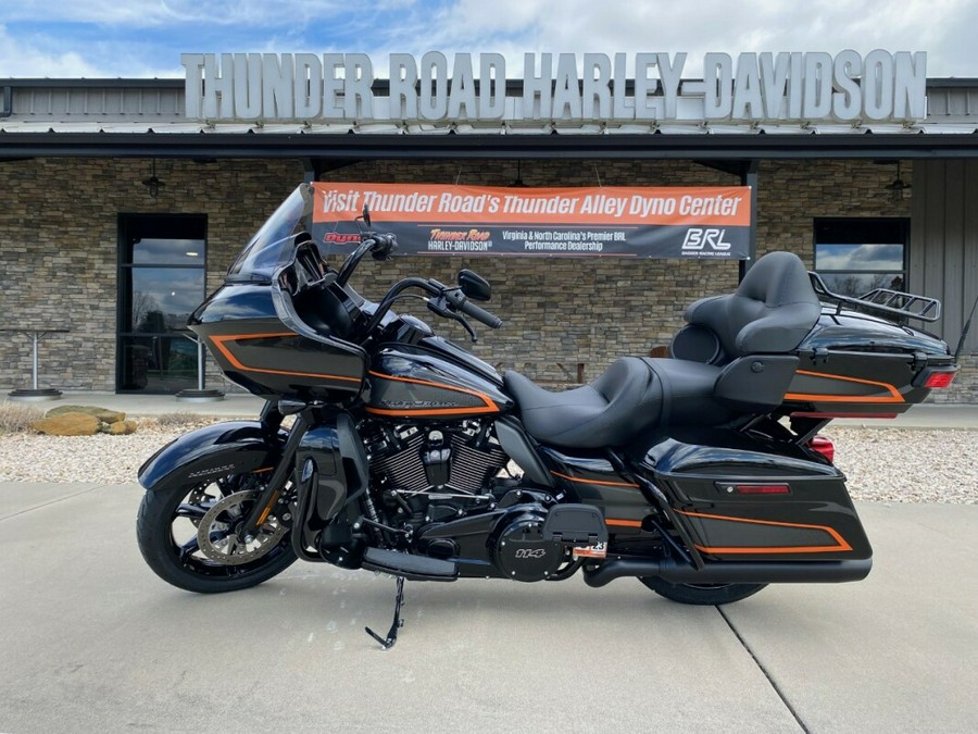 2022 Harley-Davidson Road Glide Limited Apex (Black Finish)