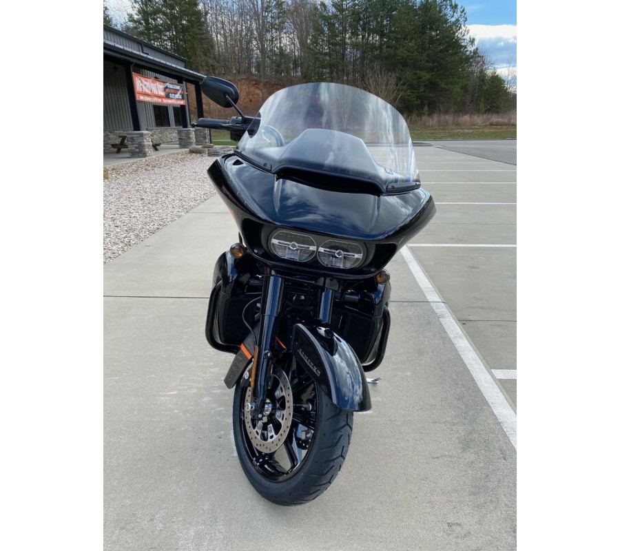 2022 Harley-Davidson Road Glide Limited Apex (Black Finish)