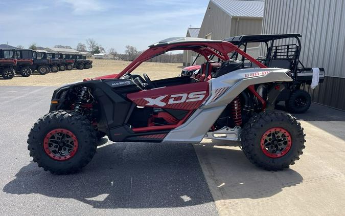 2025 Can-Am® Maverick X3 X ds Turbo RR Fiery Red & Hyper Silver