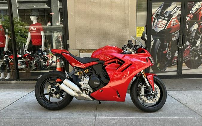 2022 Ducati Supersport 950 Ducati Red