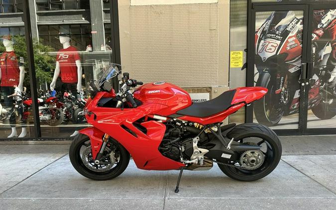 2022 Ducati Supersport 950 Ducati Red