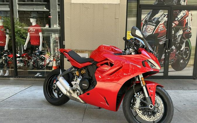 2022 Ducati Supersport 950 Ducati Red