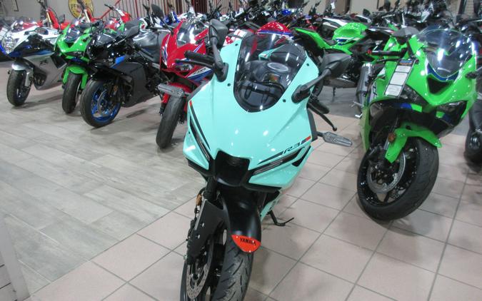 2026 YAMAHA YZF-R3 ABS