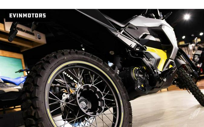 2025 Can-Am 2 W ORIGIN EV46-27 WH 25