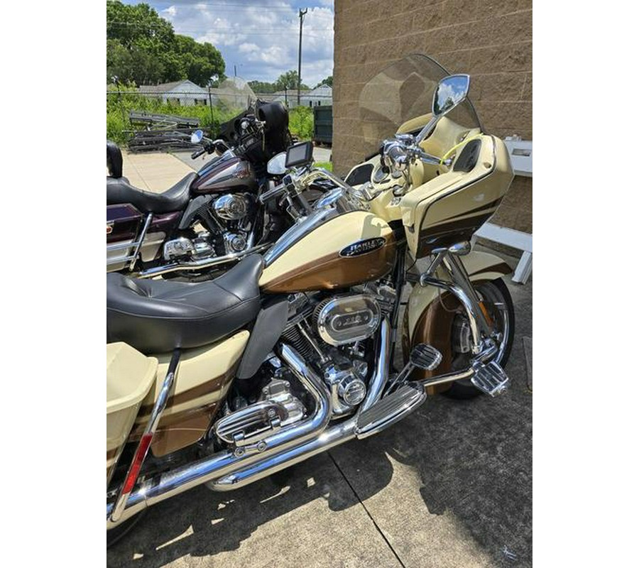 2011 Harley-Davidson® FLTRUSE - CVO™ Road Glide® Ultra