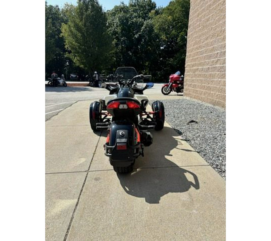 2015 Can-Am Spyder® F3 SM6