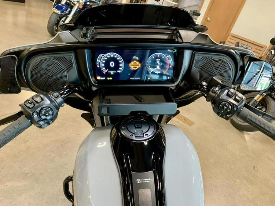 2025 Harley-Davidson® FLHX - Street Glide®