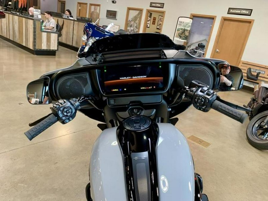 2025 Harley-Davidson® FLHX - Street Glide®