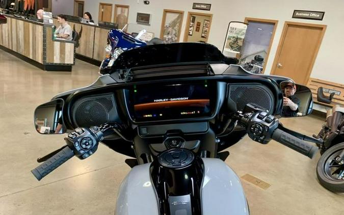 2025 Harley-Davidson® FLHX - Street Glide®