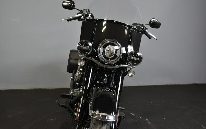 2025 Harley-Davidson Heritage Classic FLHC