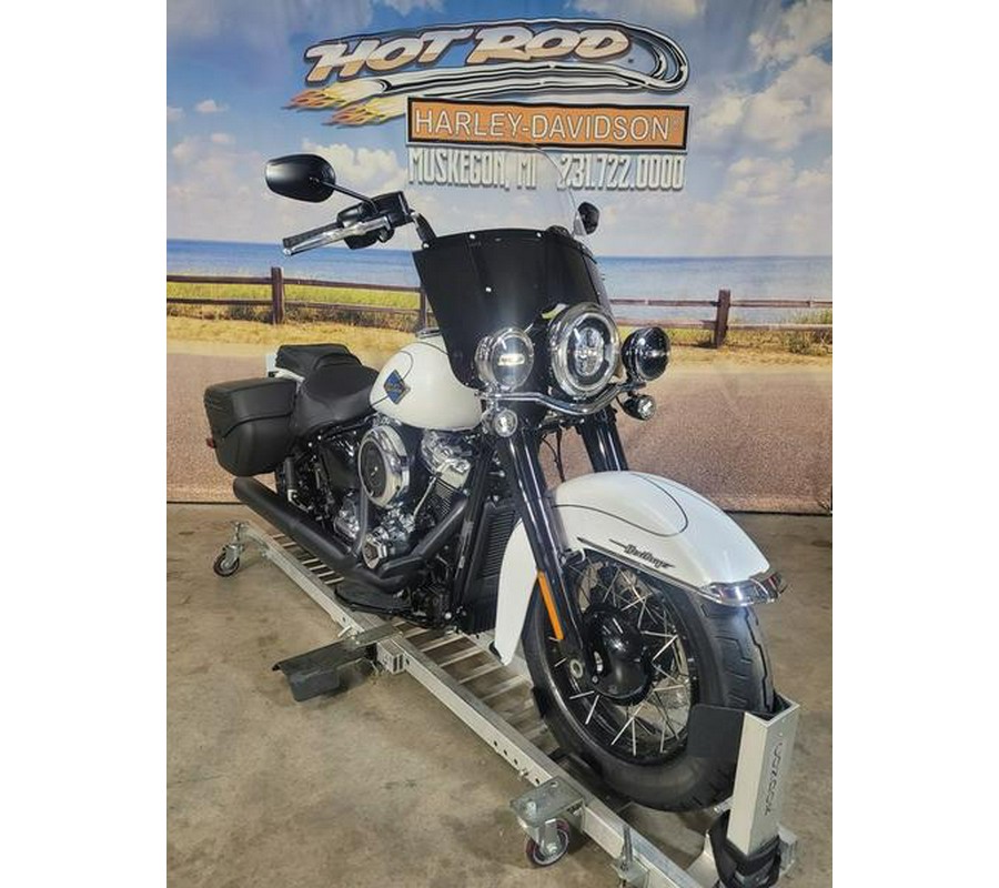 2025 Harley-Davidson® FLHC - Heritage Classic