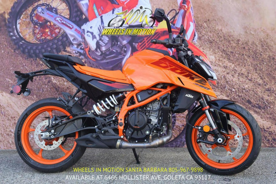 2025 KTM 390 Duke