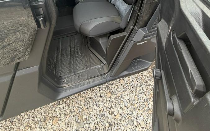 2026 Can-Am Defender MAX XT CAB HD11
