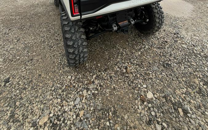 2026 Can-Am Defender Limited HD11