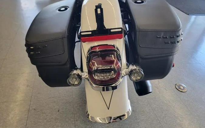 2025 Harley-Davidson FLHC Heritage Classic