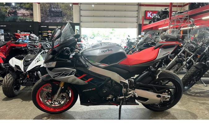 2022 RSV4 1100 - RED/SILVER - Aprilia