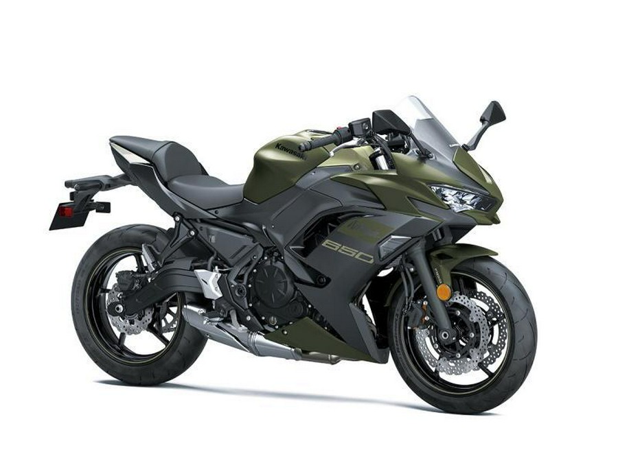 2024 Kawasaki Ninja® 650 ABS Metallic Covert Green/Metallic Spark Black