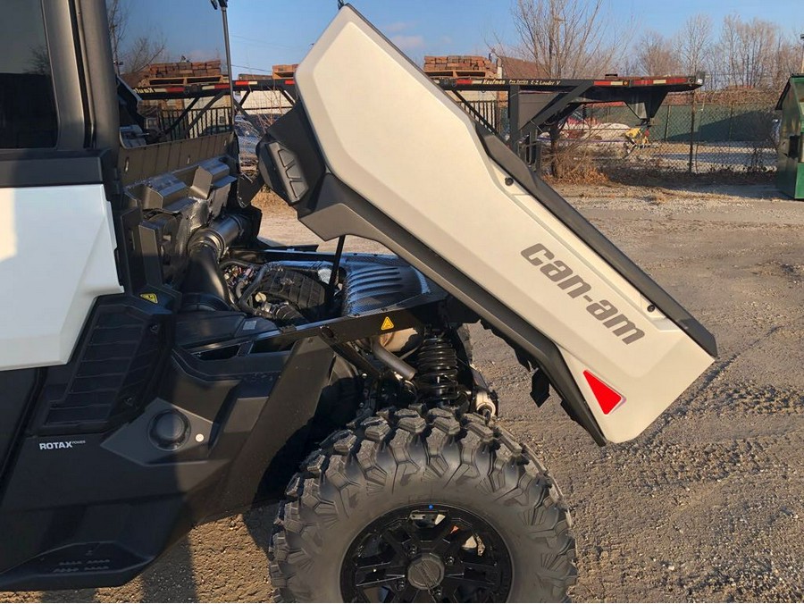 2026 Can-Am DEFENDER MAX LIMITED HD11