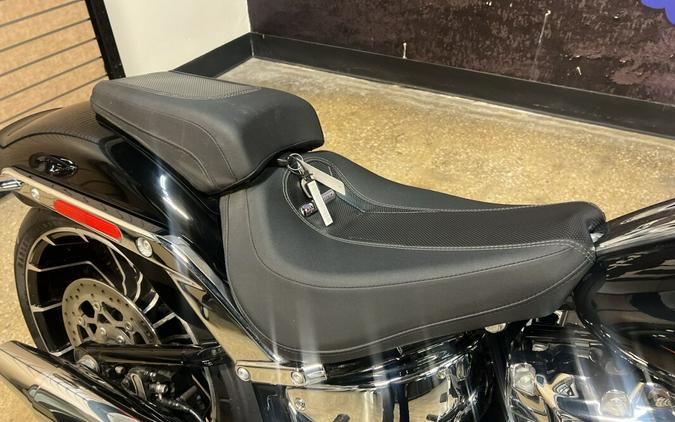 2023 Harley-Davidson Breakout