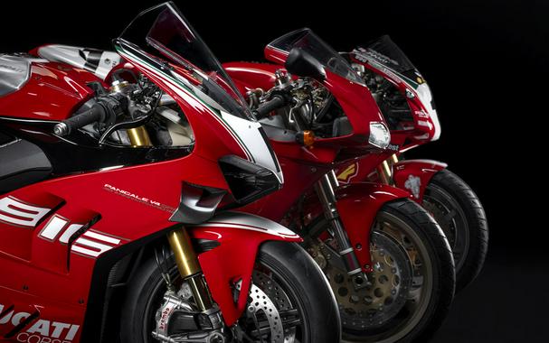 2024 Ducati Panigale V4 SP2 30th Anniversario 916