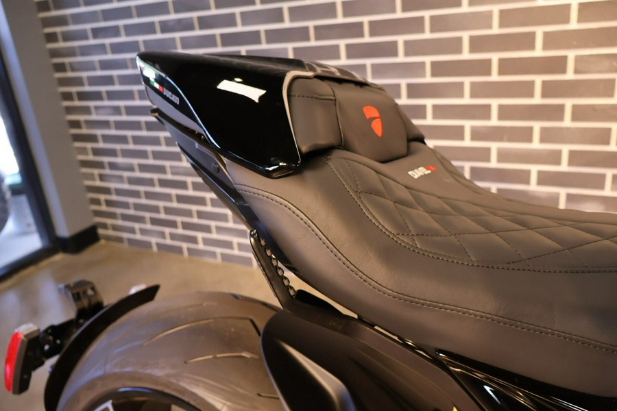 2024 Ducati Diavel V4-S