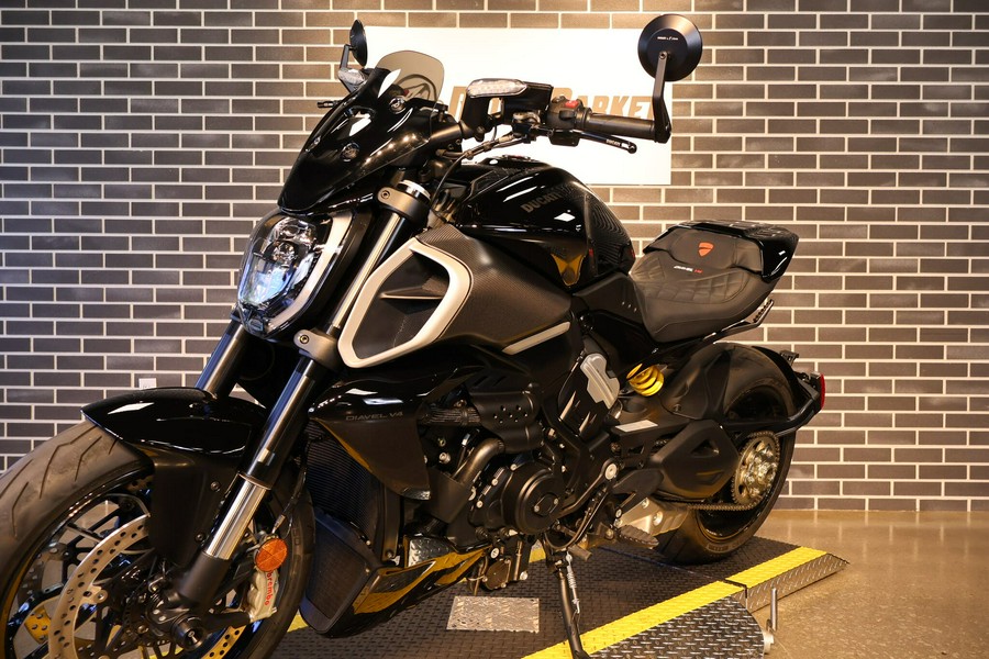2024 Ducati Diavel V4-S