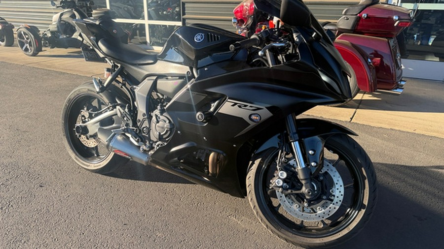 2025 Yamaha YZF R7