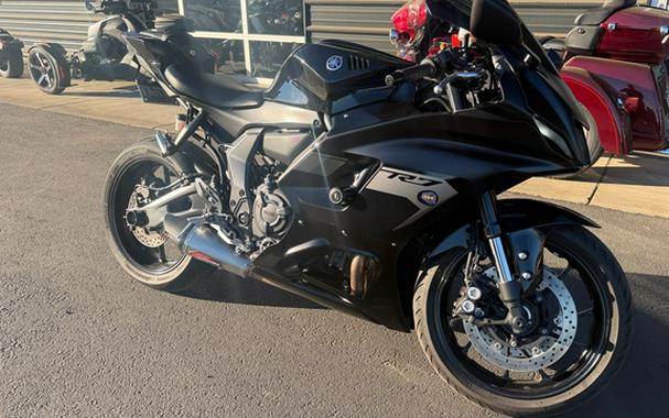2025 Yamaha YZF R7