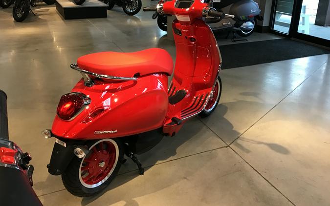 2023 Vespa Elettrica Red 70